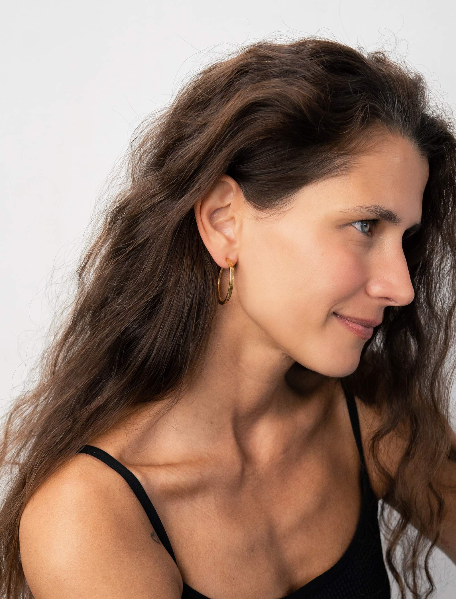 The Zion Hoops Gold Plain